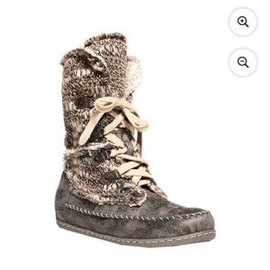 Muk Luks Gray Knit Fur-Lined Winter Boots
